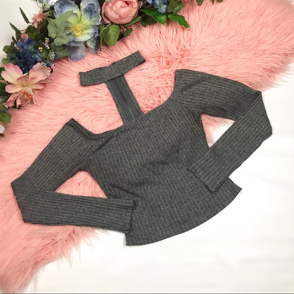 LF SEEK The Label Choker Neck Crop Top